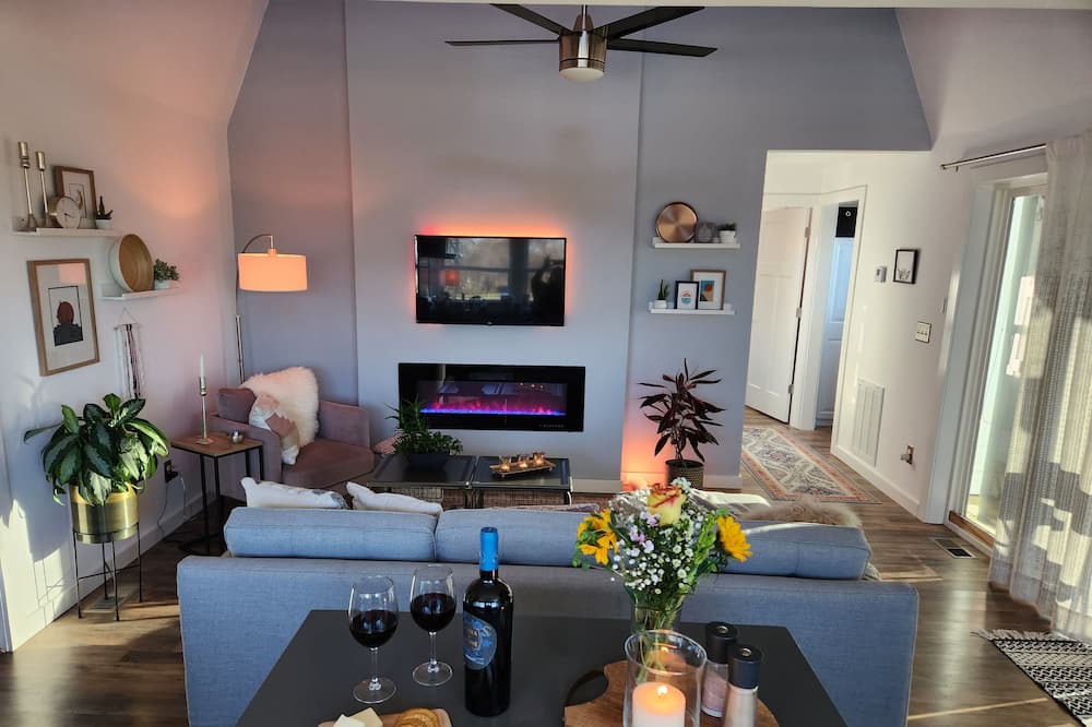 Photo of Livingroom in Carthage