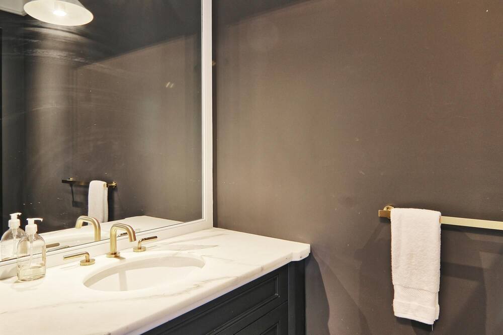 Photo of Bathroom in Muskoka Lakes