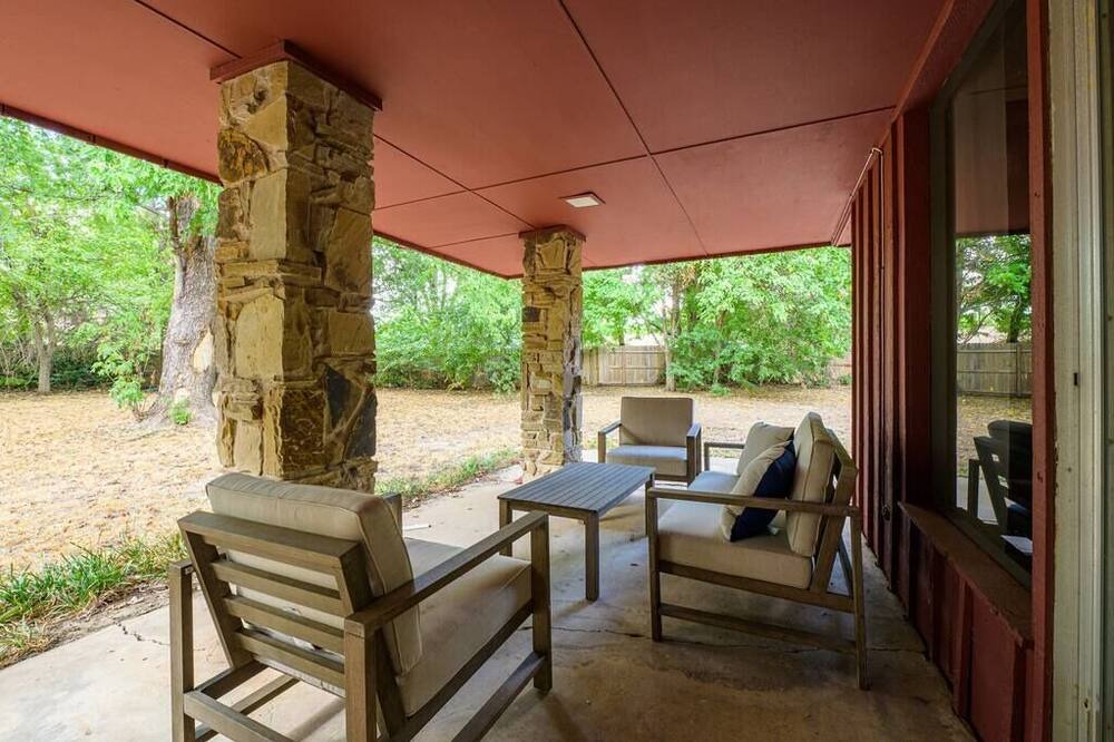 Photo of Patio Balcony in Norman