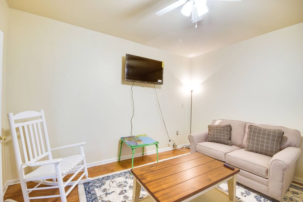 Photo of Livingroom in Hazlehurst