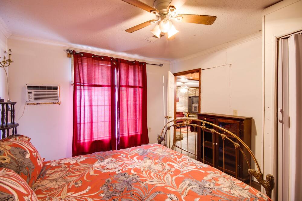 Photo of Bedroom in Hazlehurst