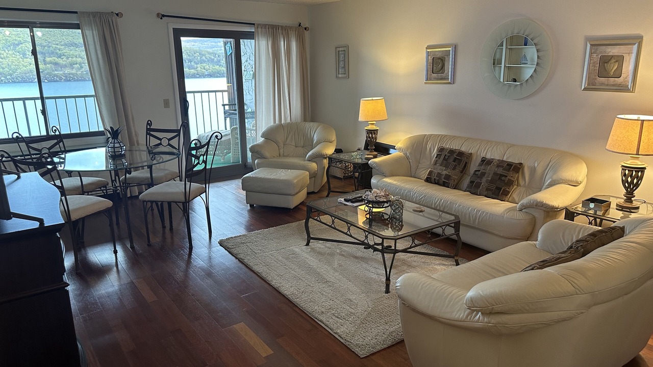 Photo of Livingroom in Holcomb