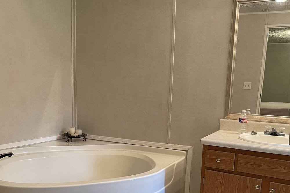 Photo of Bathroom in Mc Adams