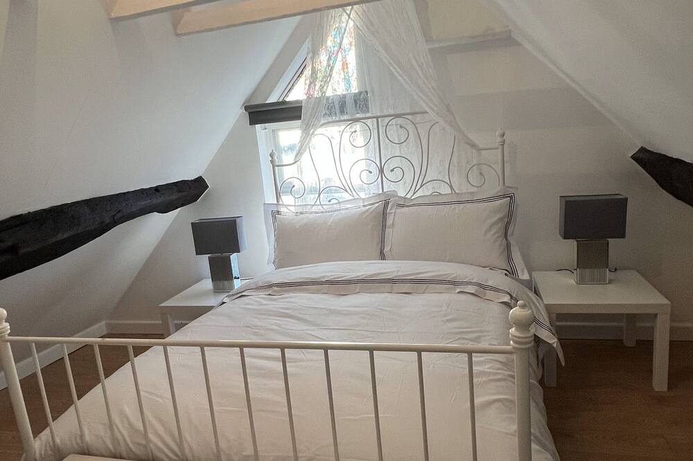 Photo of Bedroom in Malpas