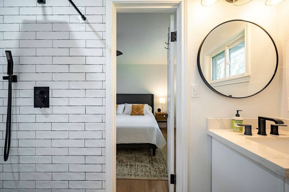 Photo of Bathroom in Spring Branch West