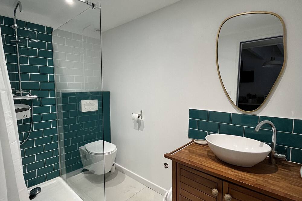 Photo of Bathroom in Plouider