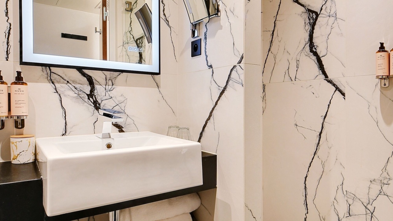 Photo of Bathroom in Batignolles