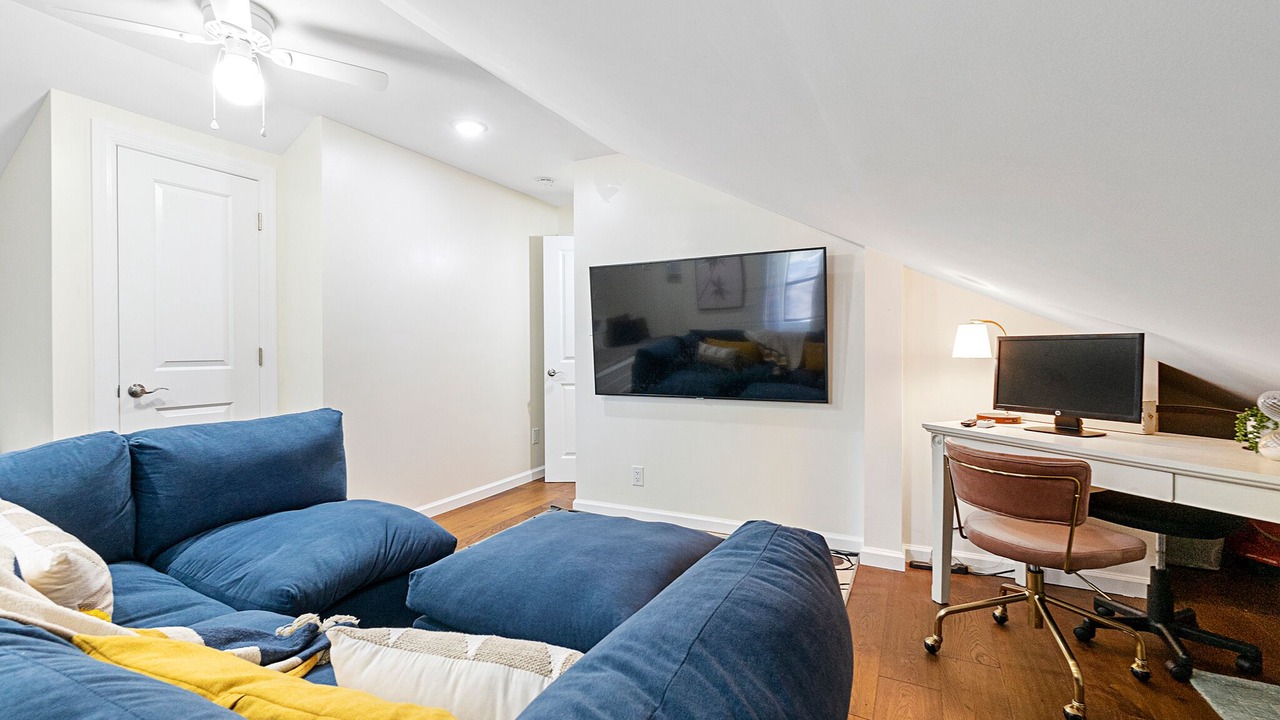 Photo of Others in Elizabeth Mcbrides Raulersons