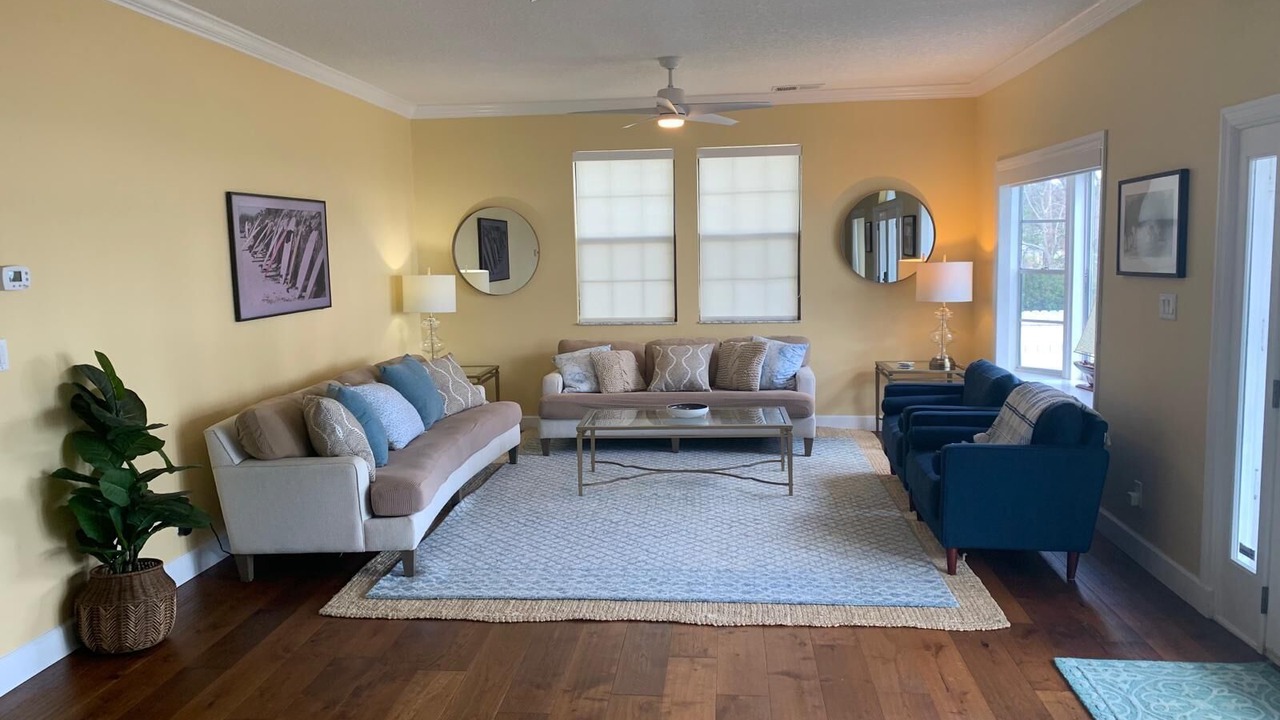 Photo of Others in Elizabeth Mcbrides Raulersons