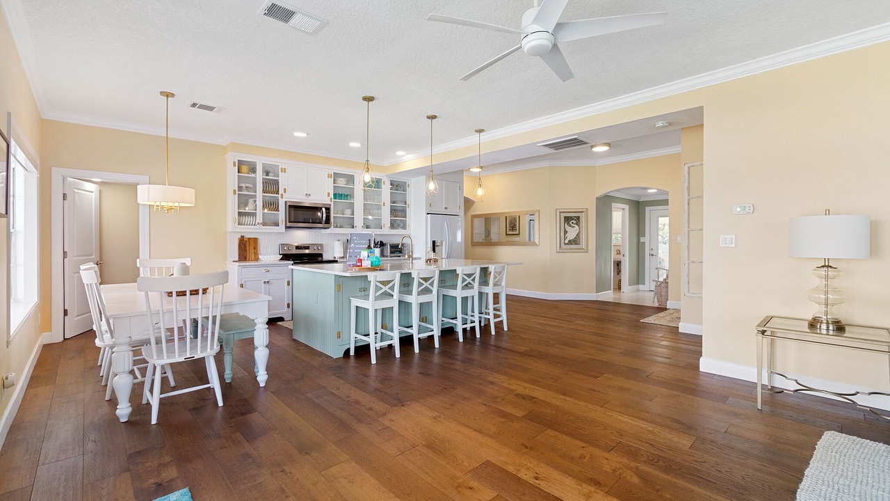 Photo of Others in Elizabeth Mcbrides Raulersons