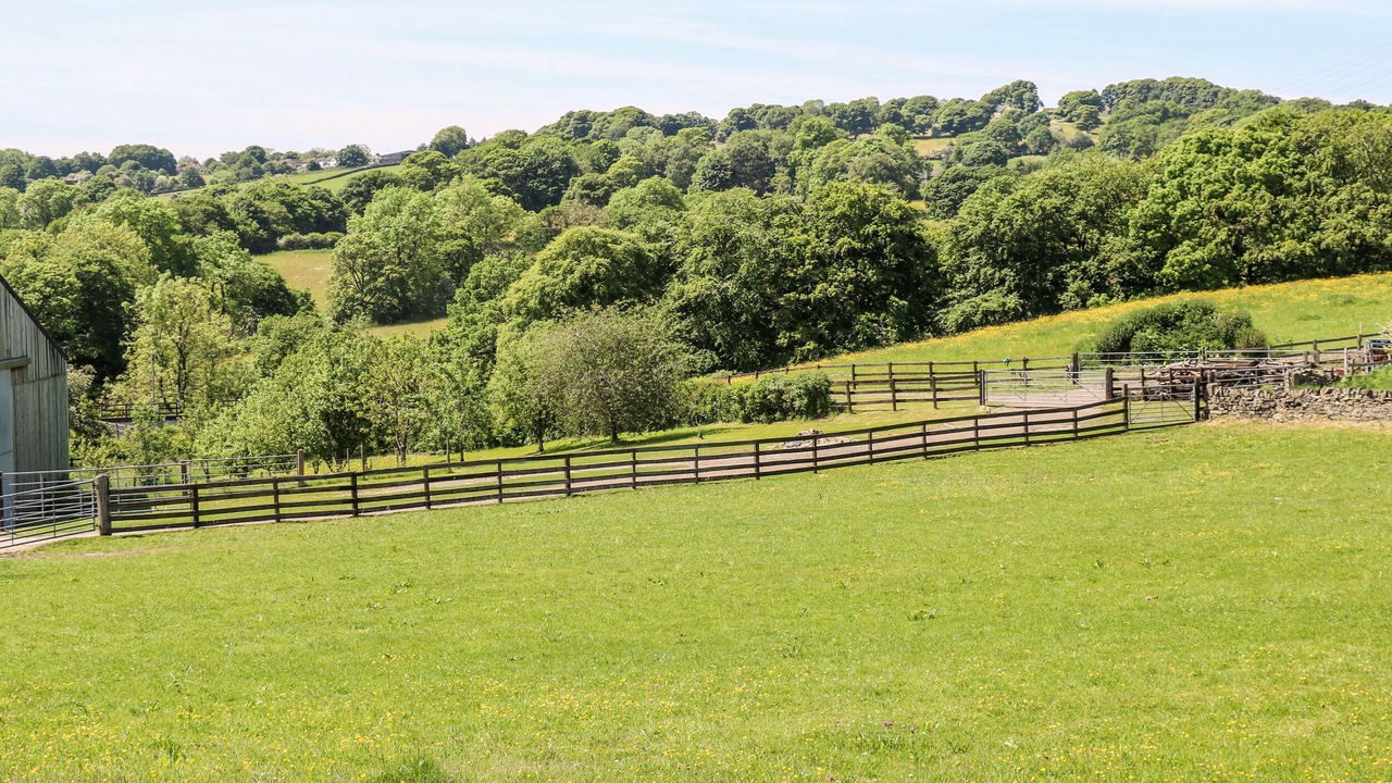 Photo of Outdoor in Rastrick