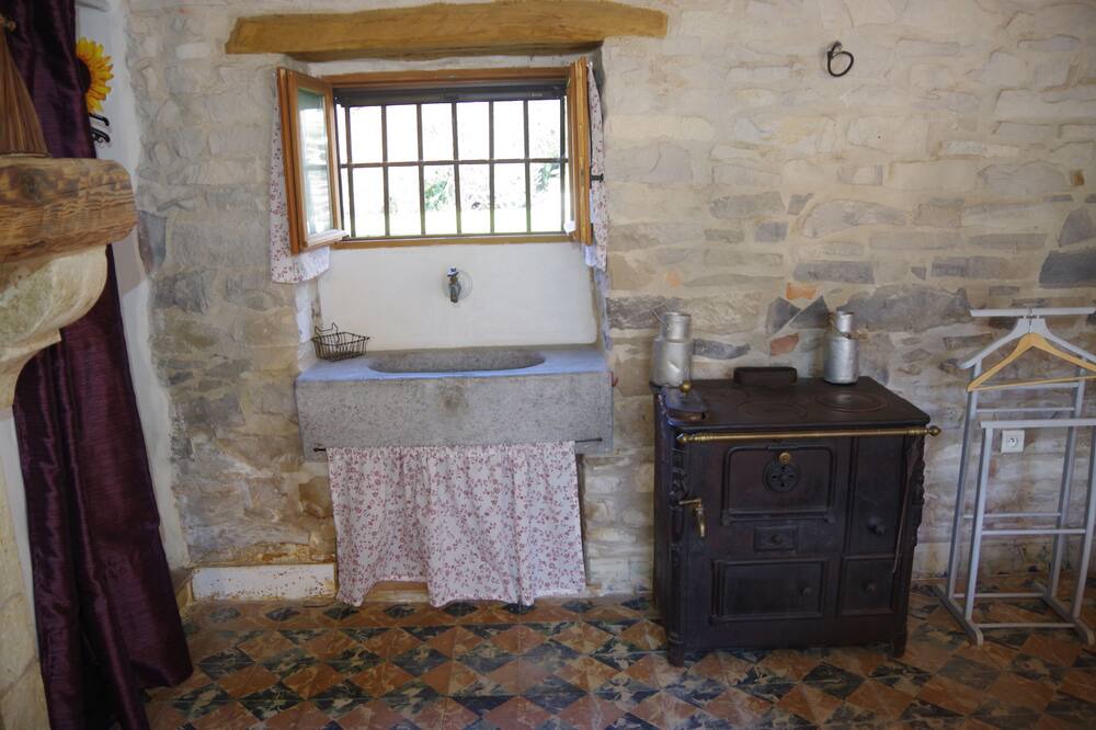 Photo of Bedroom in Saint-Laurent-des-Arbres