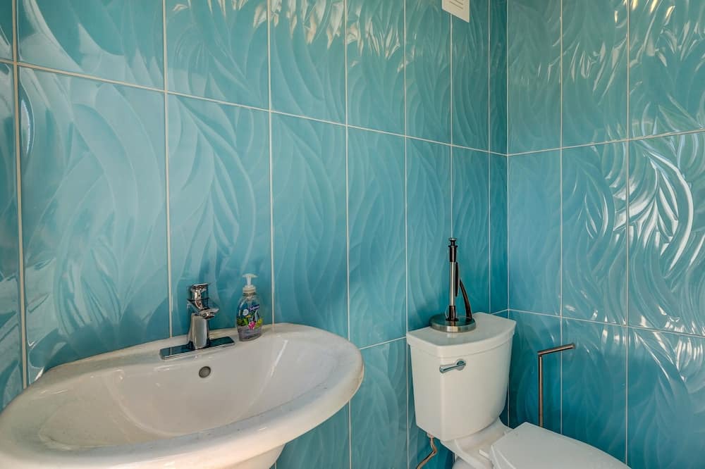 Photo of Bathroom in Palma Sola
