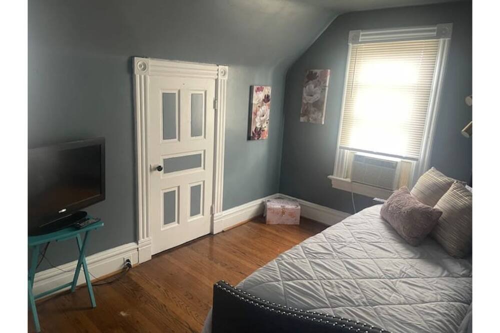 Photo of Bedroom in Ferguson