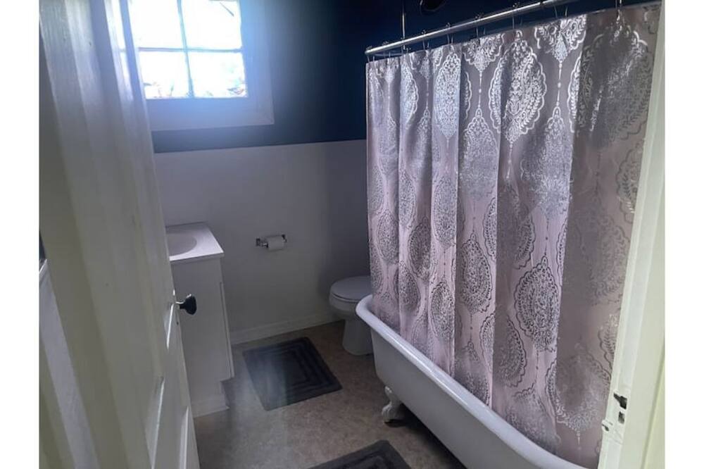 Photo of Bathroom in Ferguson