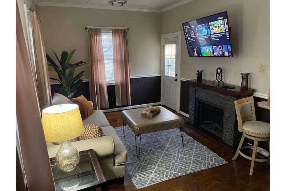 Photo of Livingroom in Ferguson