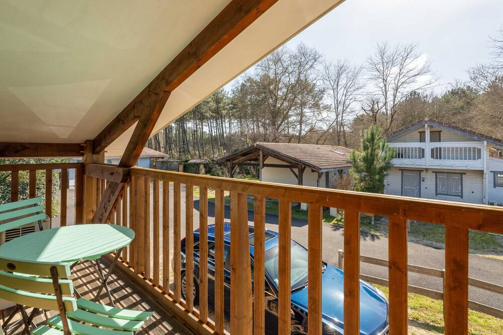 Photo of Outdoor in Bias