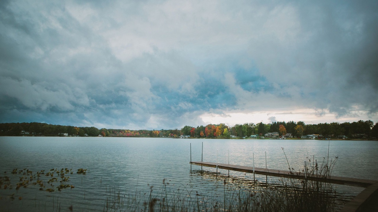 Photo of Outdoor in White Cloud