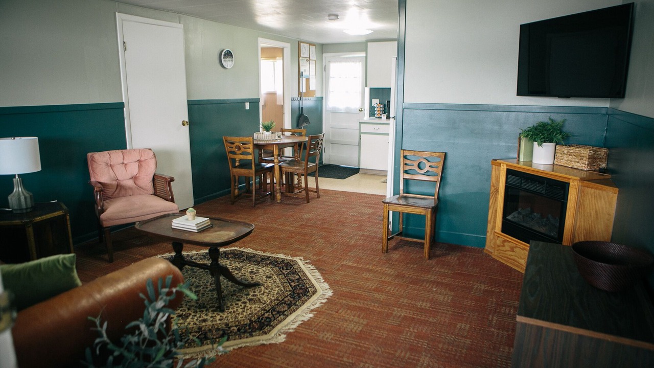Photo of Livingroom in White Cloud