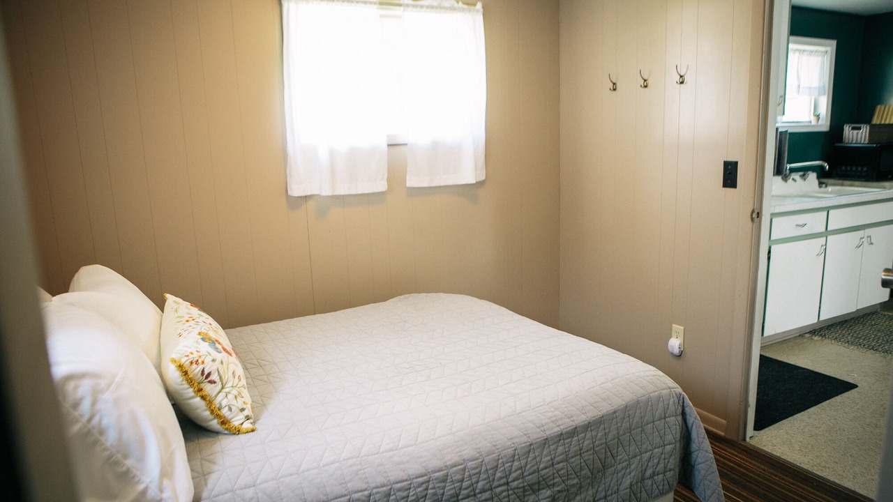 Photo of Bedroom in White Cloud