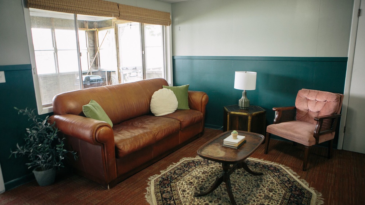 Photo of Livingroom in White Cloud