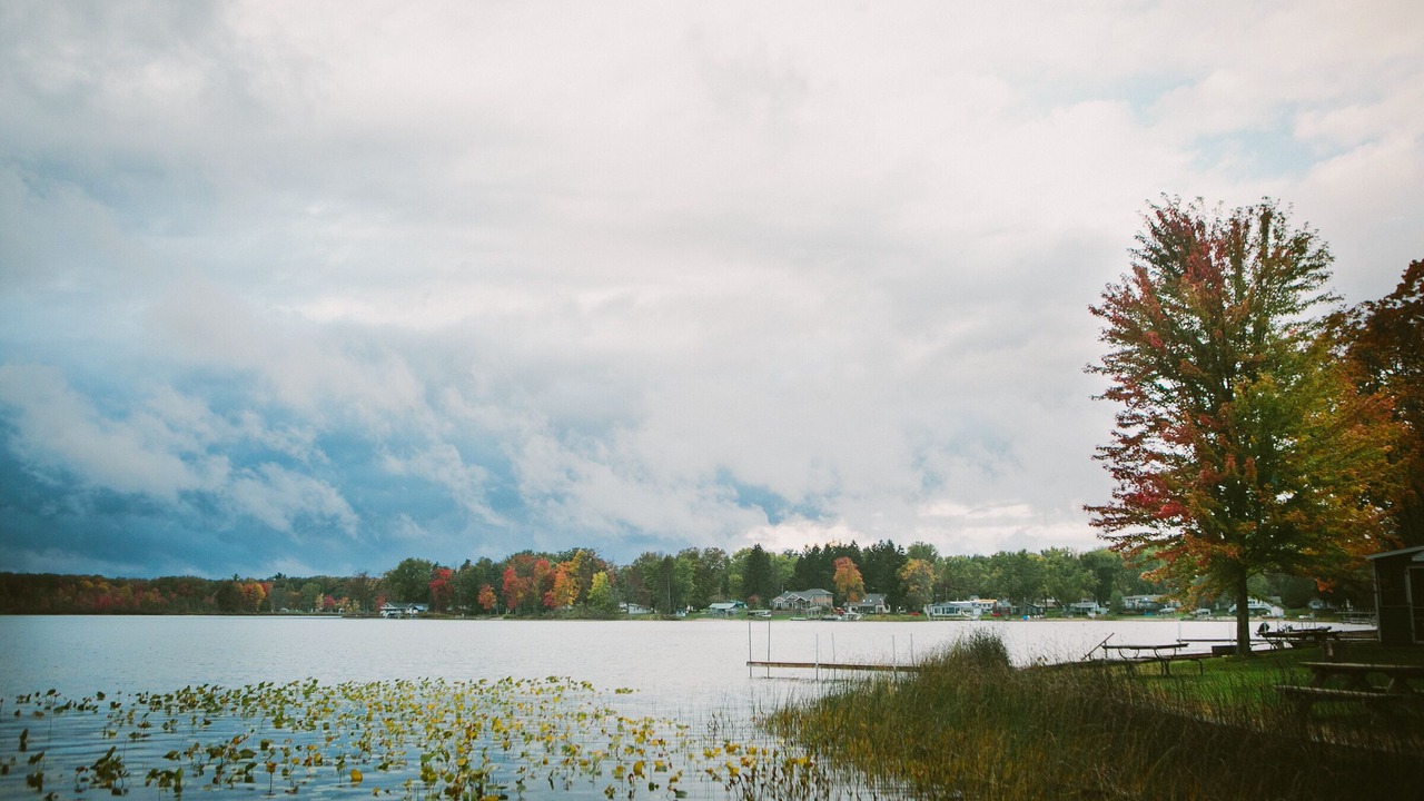 Photo of Outdoor in White Cloud