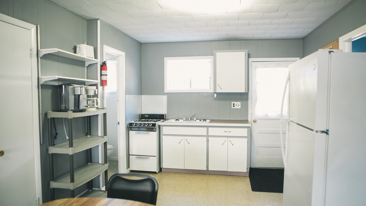 Photo of Kitchen in White Cloud