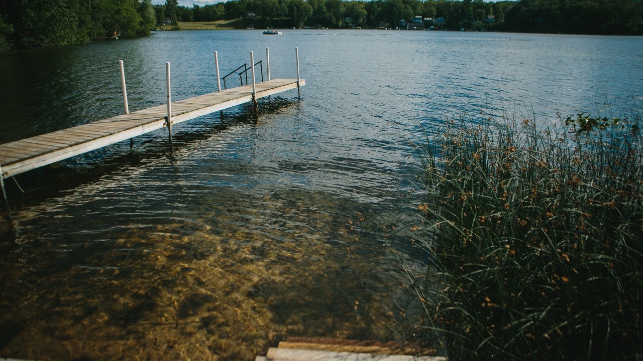 Photo of Outdoor in White Cloud