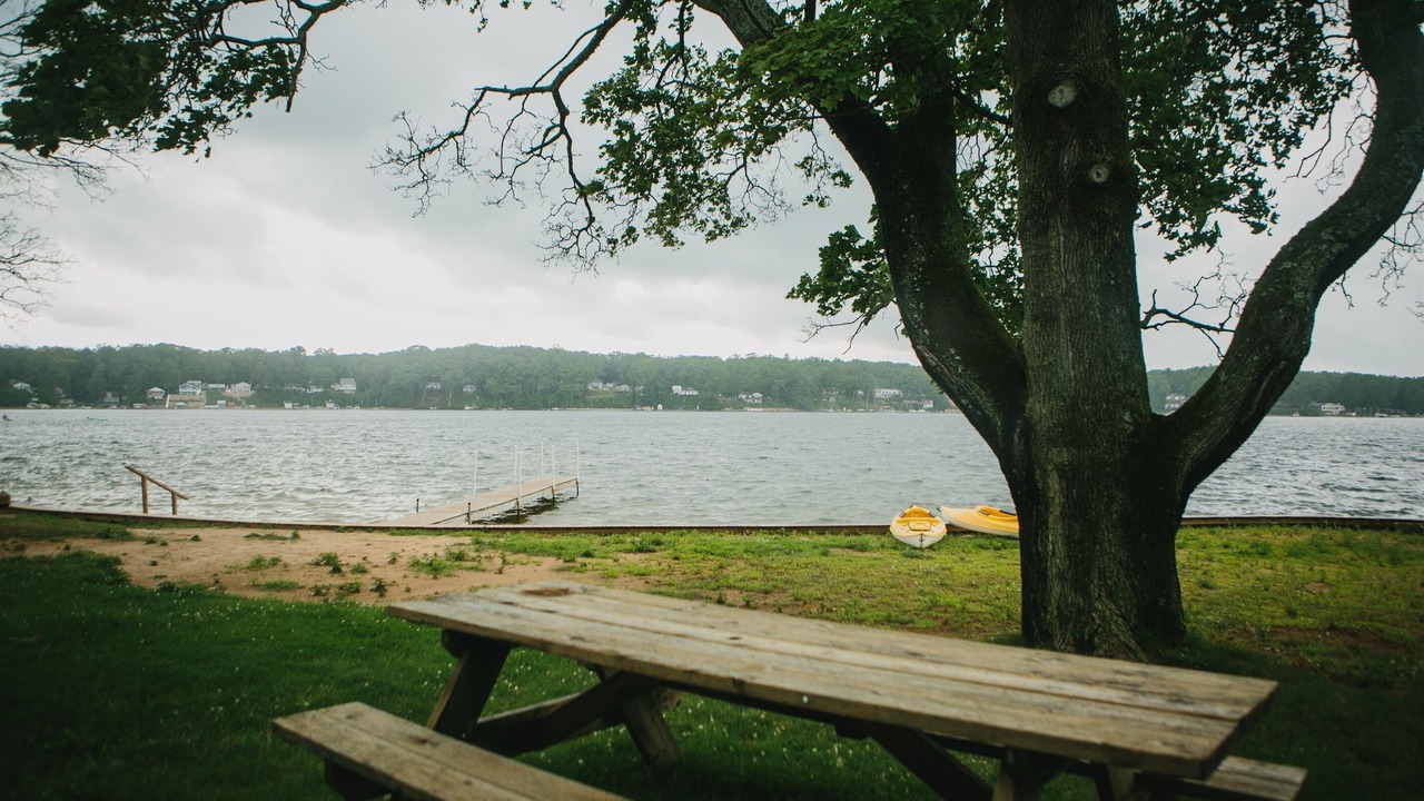Photo of Outdoor in White Cloud