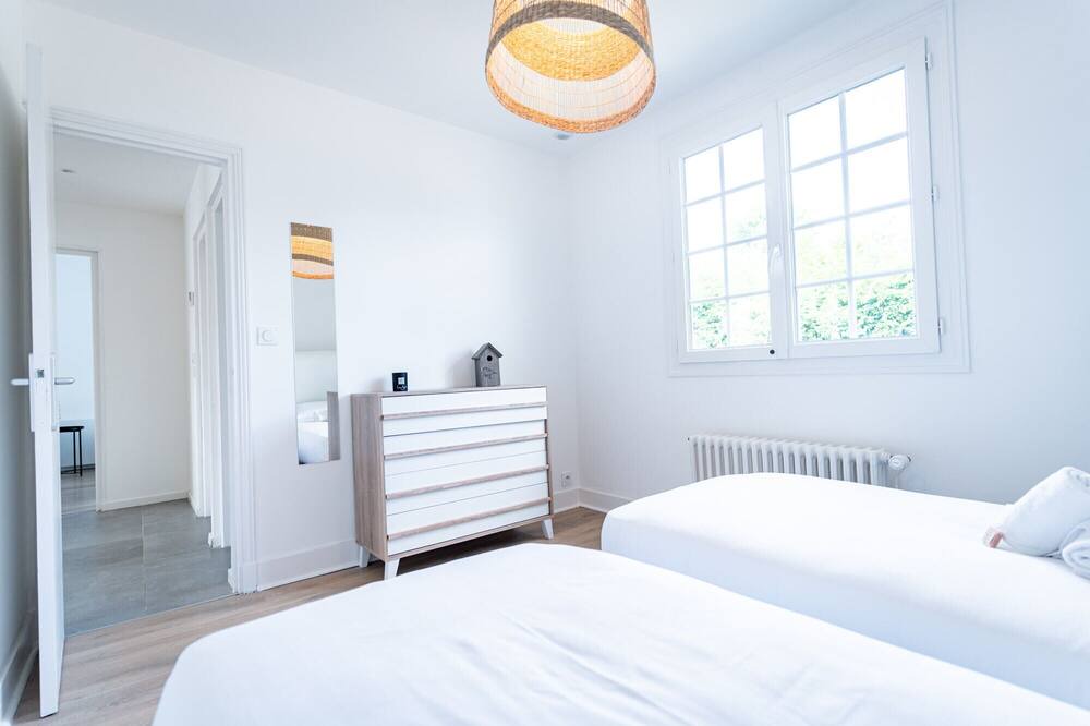 Photo of Bedroom in Saint-Etienne-la-Thillaye