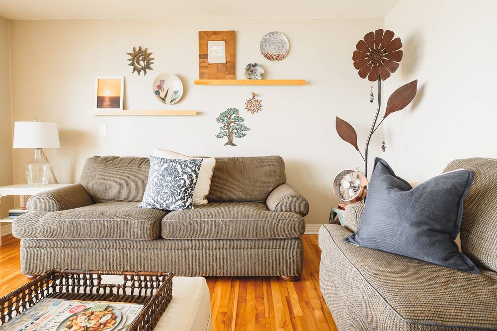 Photo of Livingroom in Sarnia