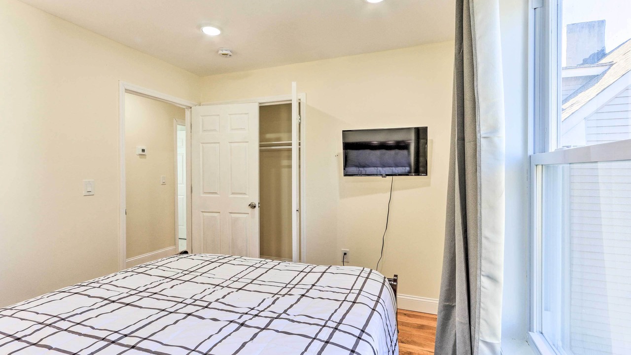 Photo of Others in Newark