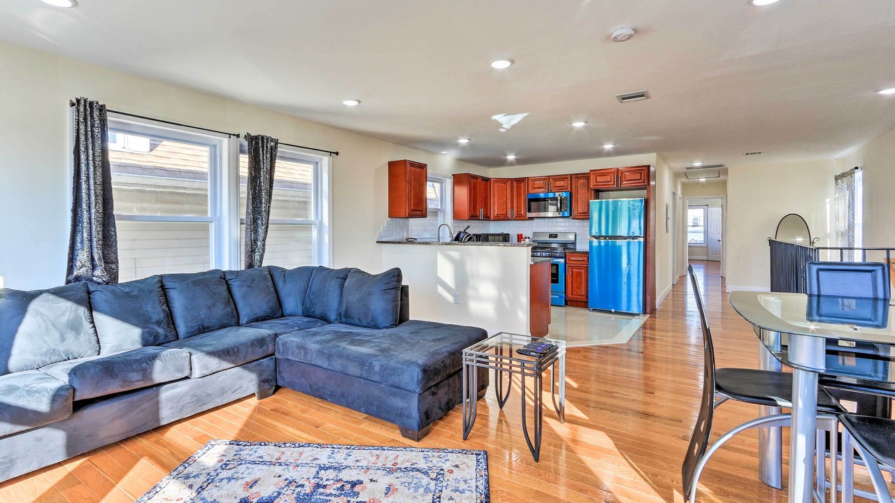 Photo of Others in Newark