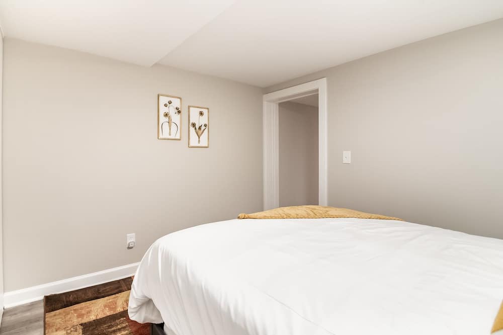 Photo of Bedroom in Elgin