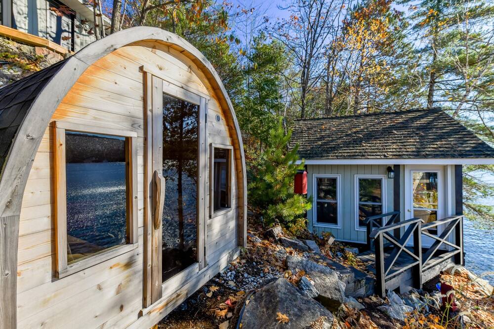 Photo of Others in Rosseau