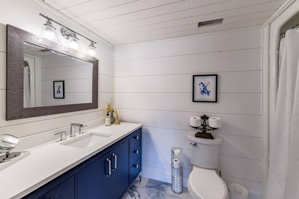 Photo of Bathroom in Rosseau