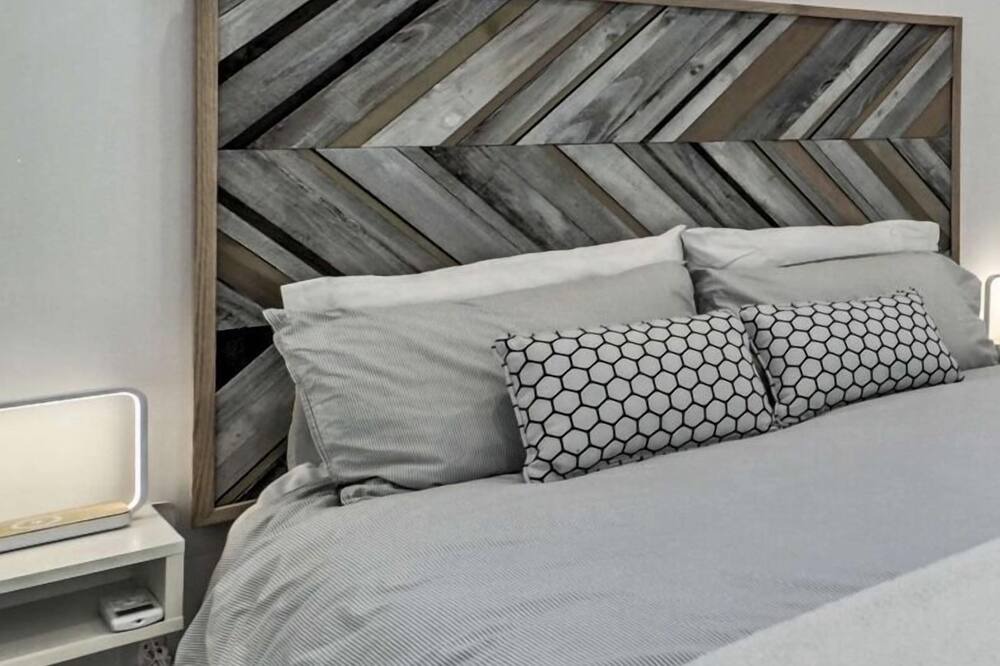 Photo of Bedroom in Opal Cliffs