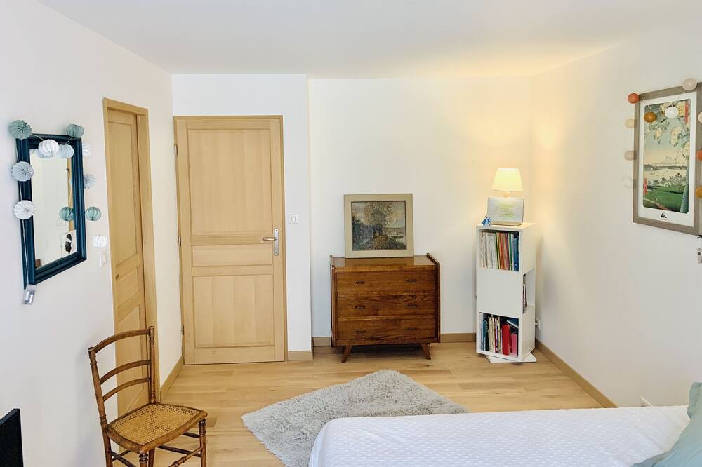 Photo of Bedroom in Caudebronde