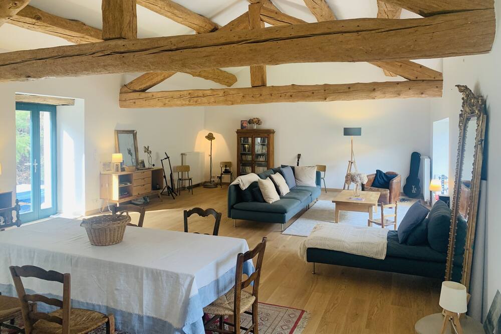 Photo of Bedroom in Caudebronde
