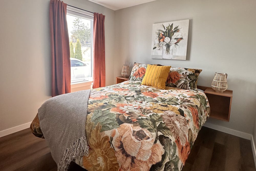 Photo of Bedroom in Saint-Mathieu-de-Rioux