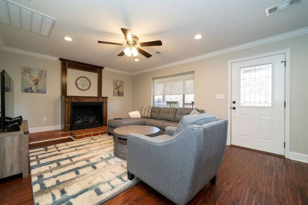 Photo of Livingroom in Avinger
