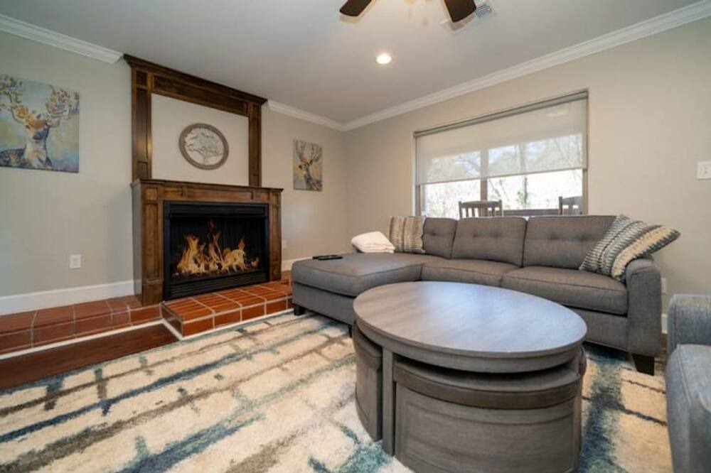 Photo of Livingroom in Avinger