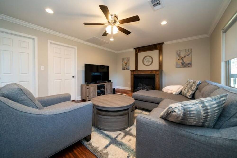 Photo of Livingroom in Avinger
