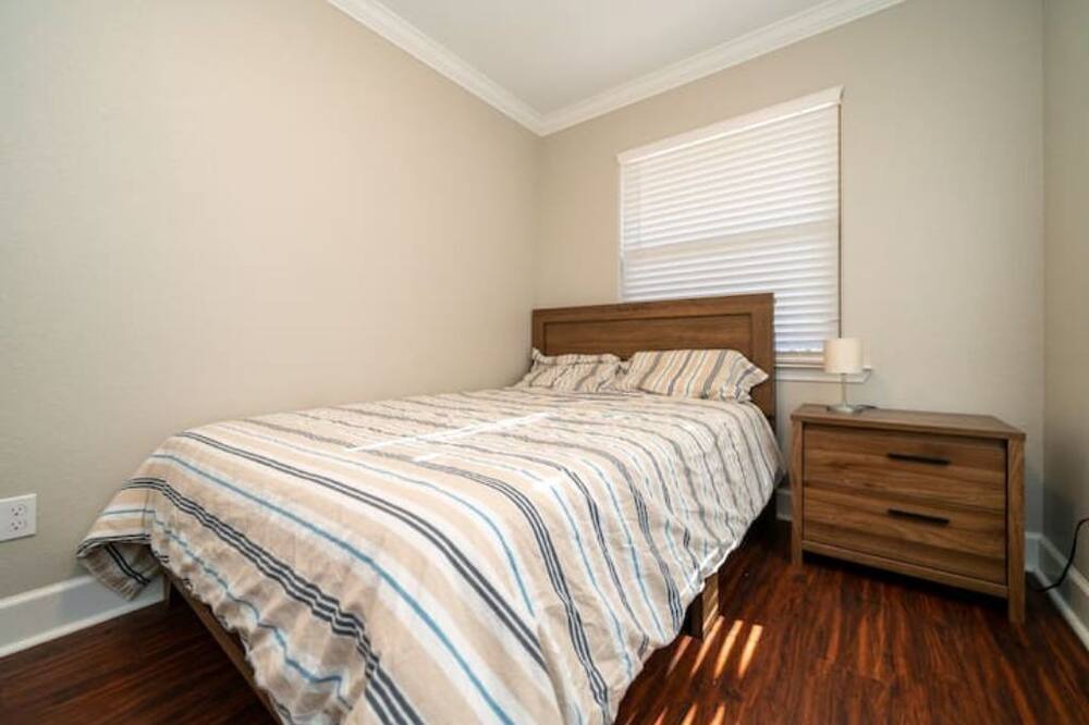 Photo of Bedroom in Avinger