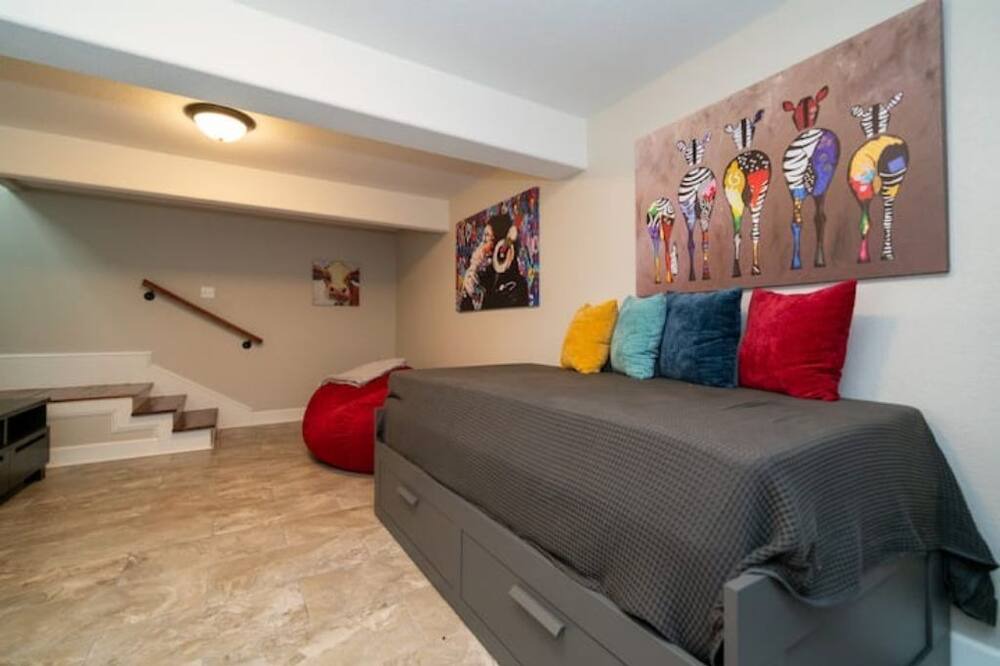 Photo of Bedroom in Avinger