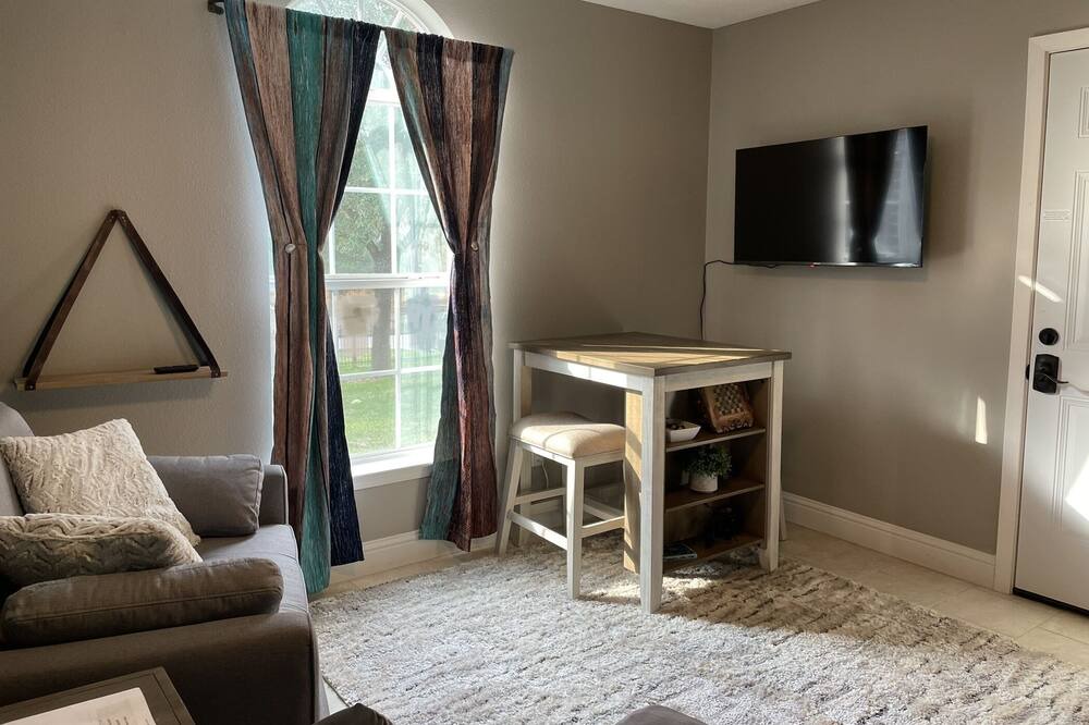 Photo of Livingroom in Montgomery