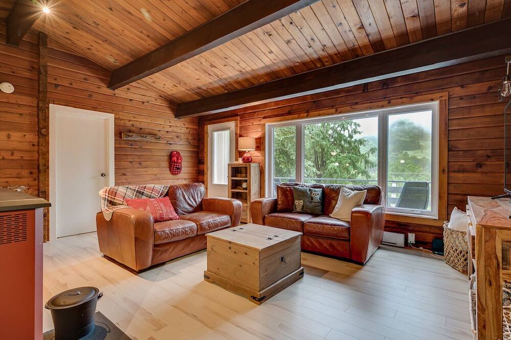 Photo of Livingroom in Sainte-Adele