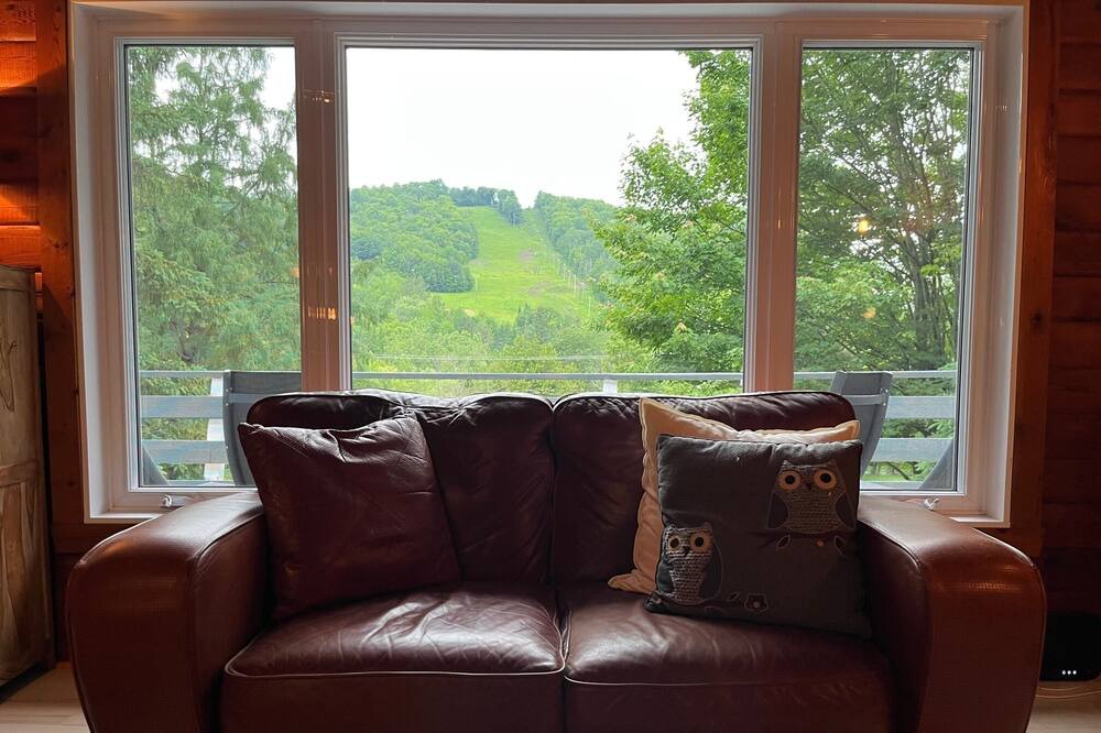 Photo of Livingroom in Sainte-Adele