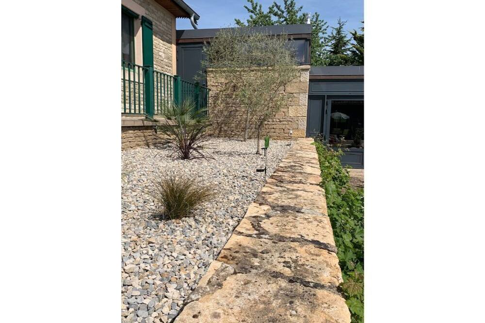 Photo of Outdoor in Gourgeon