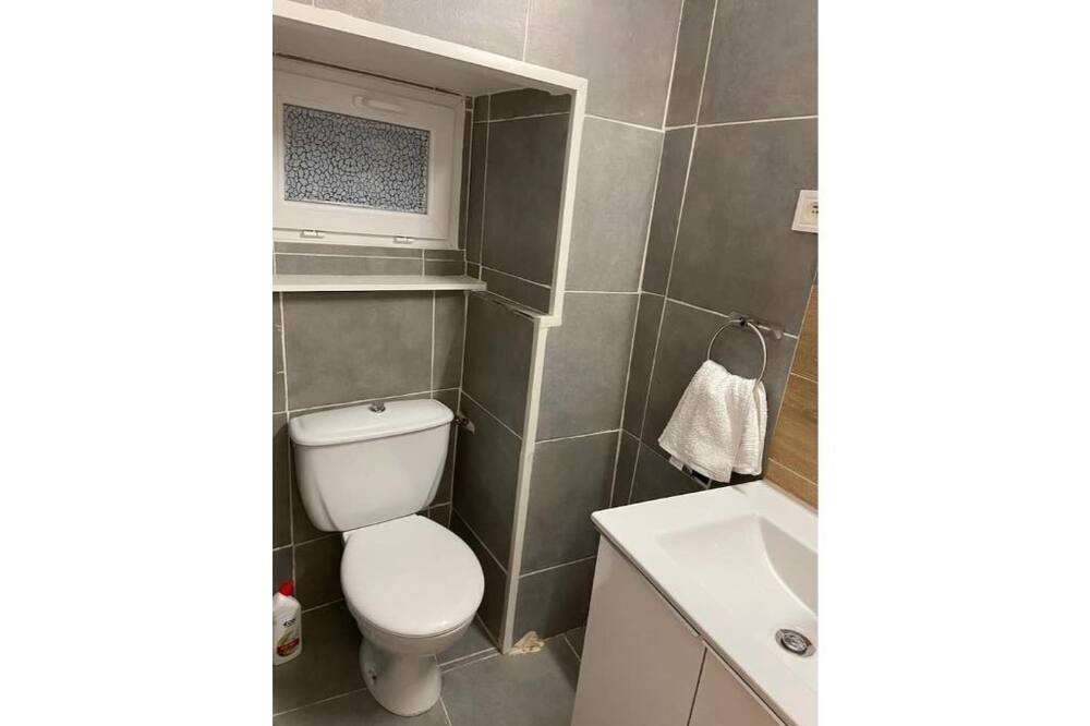 Photo of Bathroom in Teilhard